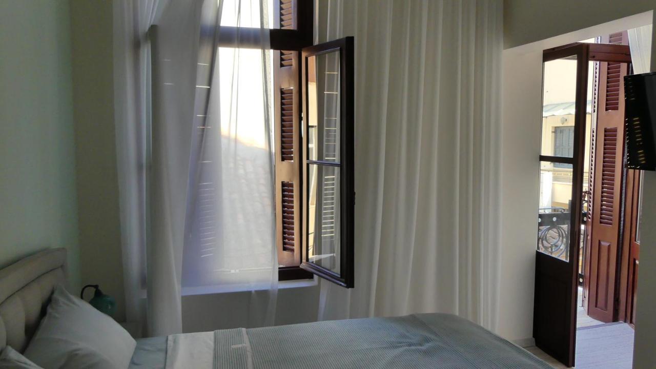 Theasis Athens Bed and Breakfast Exteriör bild